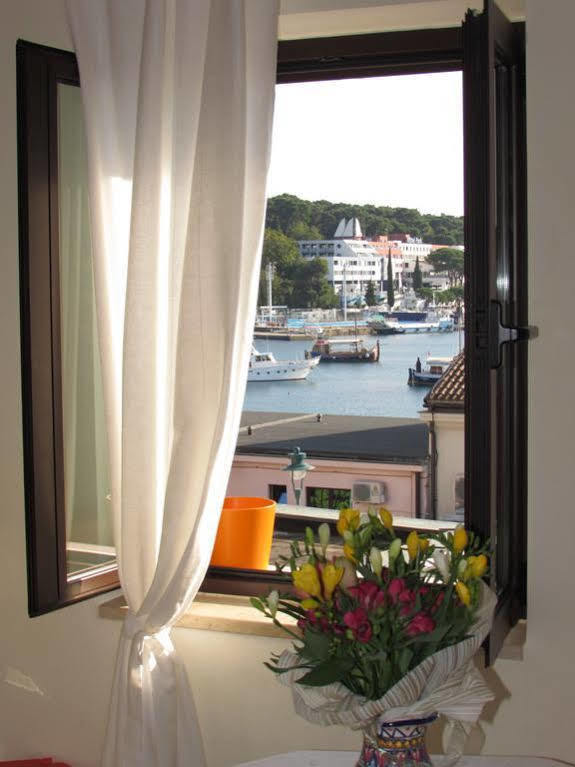 Guest House Pina Rovinj Exteriör bild